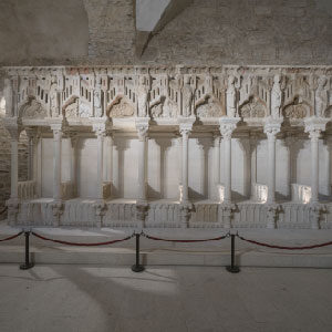 Reconstruction of the choir in the Museum. Detail from the seating