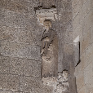 Angel holding incense on the tribune of the Portico of Glory